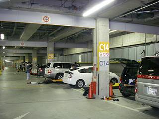 京セラドームの地下駐車場で集合