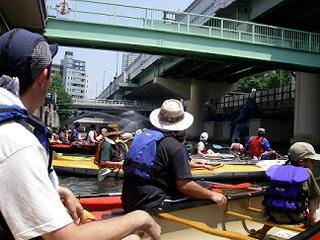 東横堀川水門